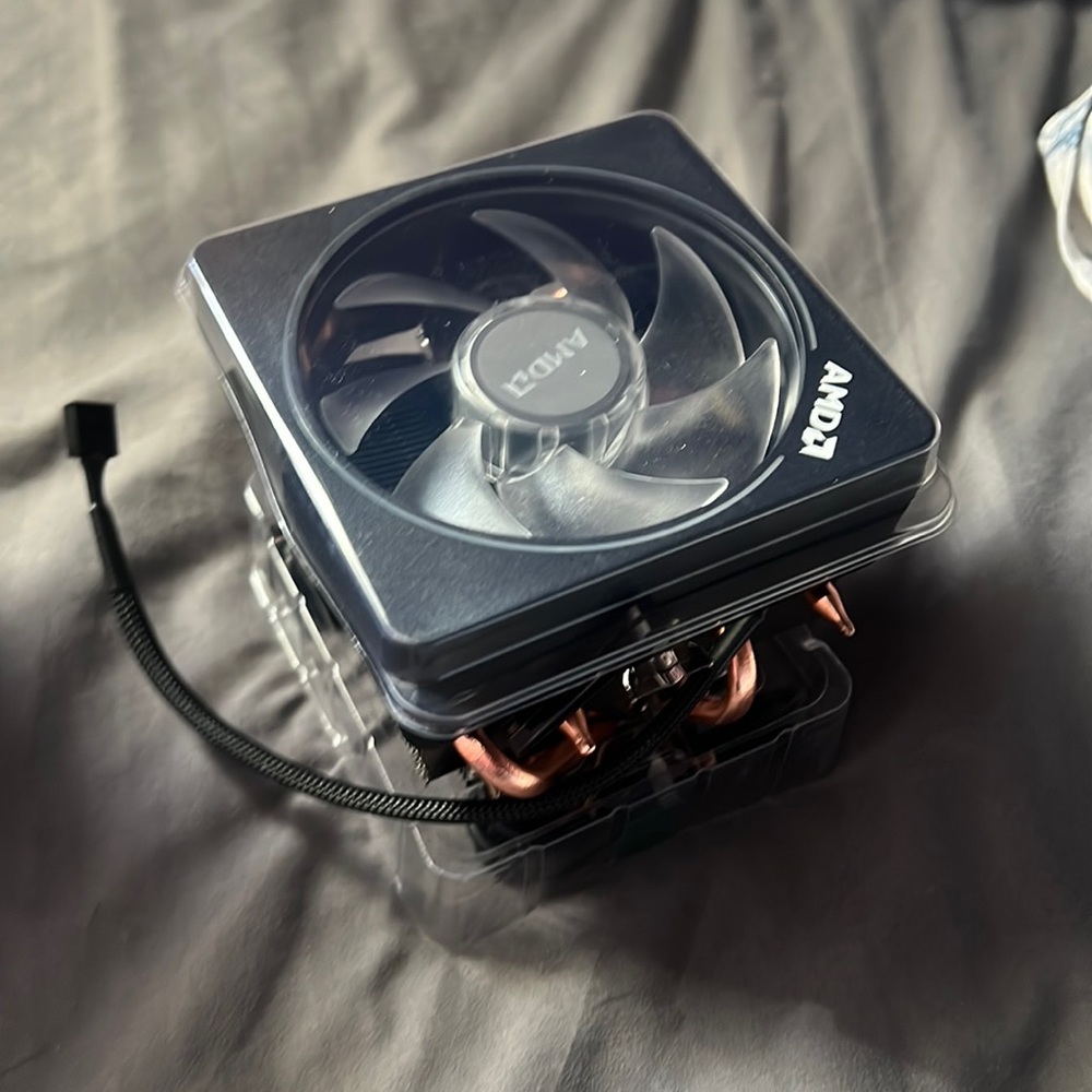 AMD CPU FAN COOLER - Picture 2 of 4
